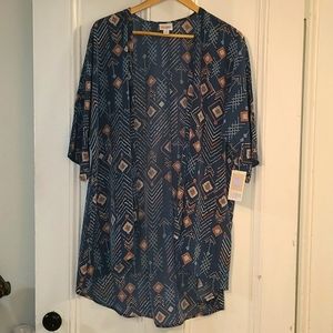 NWT - LuLaRoe Lindsay - Size Medium